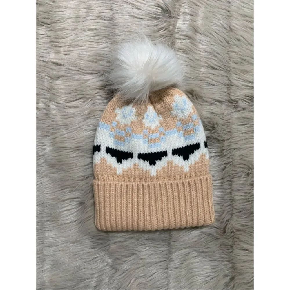 NWT Lucky Brand knit beanie with a white faux fur pom-pom